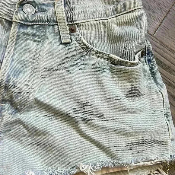 🔥Levi’s🔥 | Vintage jeans shorts with surfers and palm tree designs - Picture 4 of 16